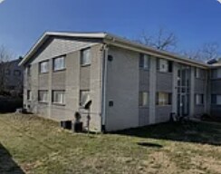 3229 Ashby Rd in St. Ann, MO - Building Photo