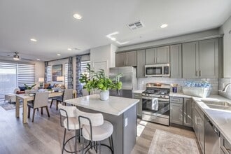 Serenity Townhomes in Las Vegas, NV - Building Photo - Building Photo