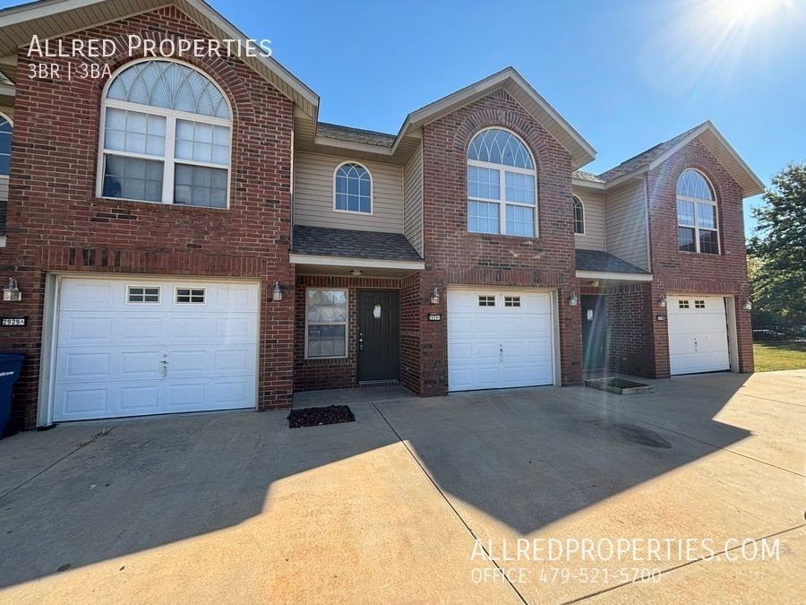 2929 Meridian Pl in Siloam Springs, AR - Foto de edificio