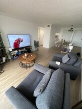 7040 Coral Wy in Miami, FL - Building Photo - Building Photo