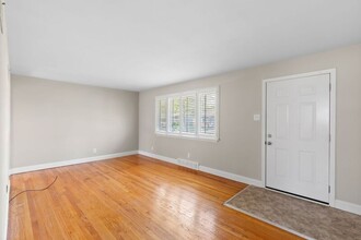 840 Daniel Boone Dr in Florissant, MO - Building Photo - Building Photo