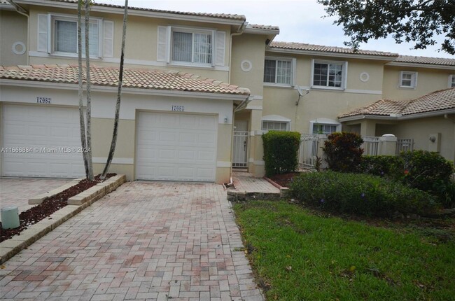 17085 NW 23rd St in Pembroke Pines, FL - Building Photo - Building Photo