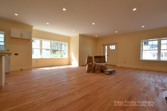 130 Bigelow St, Unit 3 in Boston, MA - Building Photo - Building Photo