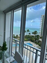600 Grapetree Dr in Key Biscayne, FL - Building Photo - Building Photo