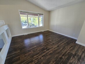 9628-9698 98 St in Fort St John, BC - Building Photo - Building Photo