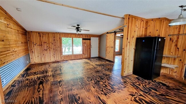 1186 Anvil Way in Moore Haven, FL - Foto de edificio - Building Photo