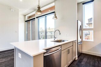 4908 Manett St in Dallas, TX - Building Photo - Building Photo