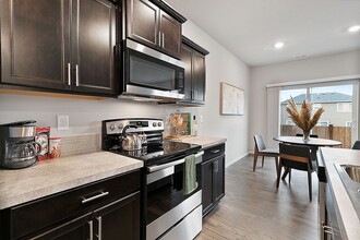 10715 186th Street Ct E, Unit 10715 in Puyallup, WA - Building Photo - Building Photo