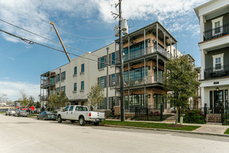 Bell Heights in Houston, TX - Foto de edificio - Building Photo