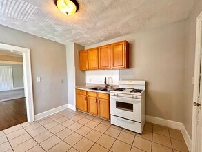 39 Iona Ave in Muskegon, MI - Building Photo - Building Photo