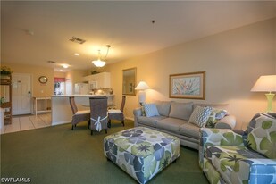 7870 Mahogany Run Ln in Naples, FL - Building Photo