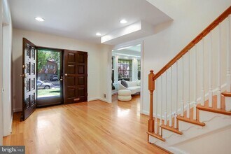 6604 Kenhill Rd in Bethesda, MD - Building Photo - Building Photo
