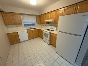 846 Beaconsfield Ave, Unit 1 in Grosse Pointe Park, MI - Building Photo - Building Photo