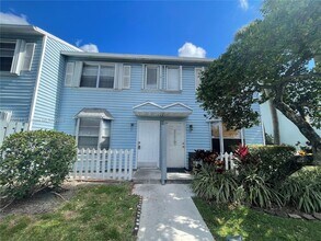 23 SW 3rd St in Pompano Beach, FL - Building Photo - Building Photo