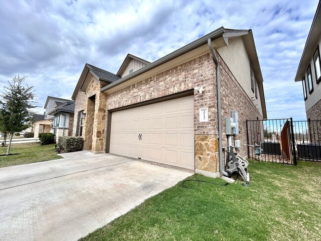 2712 Sebring Cir in Austin, TX - Building Photo - Building Photo