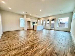 4402 Bora Bora Ln in Houston, TX - Building Photo - Building Photo