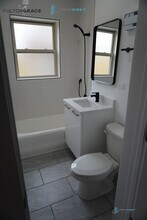 1553 W Hollywood Ave in Chicago, IL - Building Photo - Building Photo