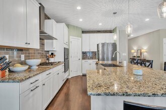 5598 Ballantrae Woods Dr in Dublin, OH - Building Photo - Building Photo