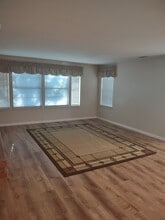1061 Mountain View Dr in Hemet, CA - Building Photo - Building Photo