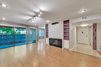 14333 Saratoga Ave in Saratoga, CA - Building Photo - Building Photo
