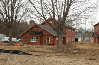 90 Woodfield Blvd in Malta, NY - Building Photo - Building Photo