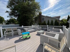 516 2nd Ave in Long Branch, NJ - Building Photo - Building Photo