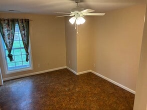 6205 Lynnfield Rd in Horn Lake, MS - Building Photo - Building Photo