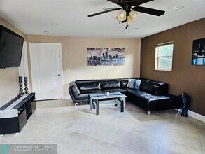 1650 SW 117th Ave in Davie, FL - Building Photo - Building Photo