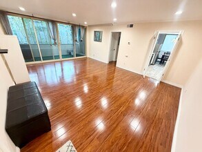 211 S Wilson Ave in Pasadena, CA - Building Photo - Building Photo