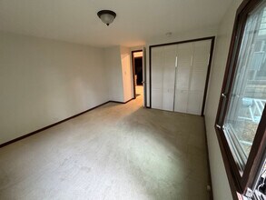 5730 Merriewood Dr in Oakland, CA - Building Photo - Building Photo