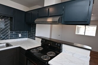1512 Cobb Ln in Las Vegas, NV - Building Photo - Building Photo