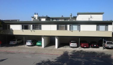 Beach House Apartments in Sausalito, CA - Building Photo - Building Photo