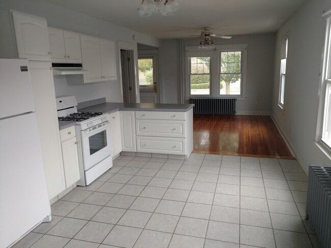 134 N Orchard St, Unit 1st.  flr