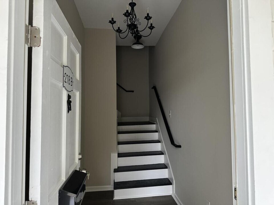 218 College St in Oxford, NC - Building Photo