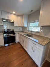 138 N 14th Ave, Unit B in Melrose Park, IL - Building Photo - Building Photo