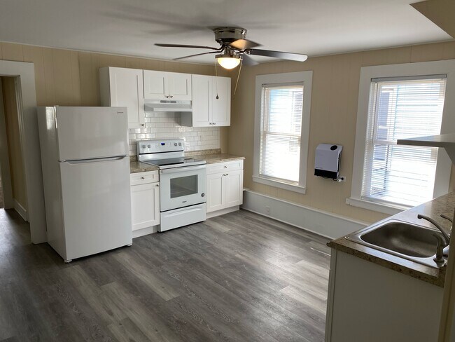 108 Washington St in Wallingford, CT - Building Photo - Building Photo