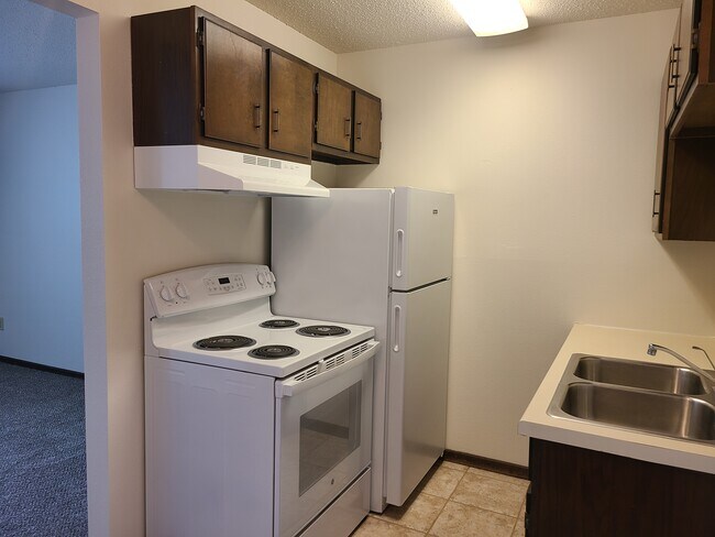 2333 Green Apartments in Fargo, ND - Building Photo - Building Photo