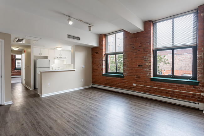 Ninth Square Apartments in New Haven, CT - Building Photo - Interior Photo