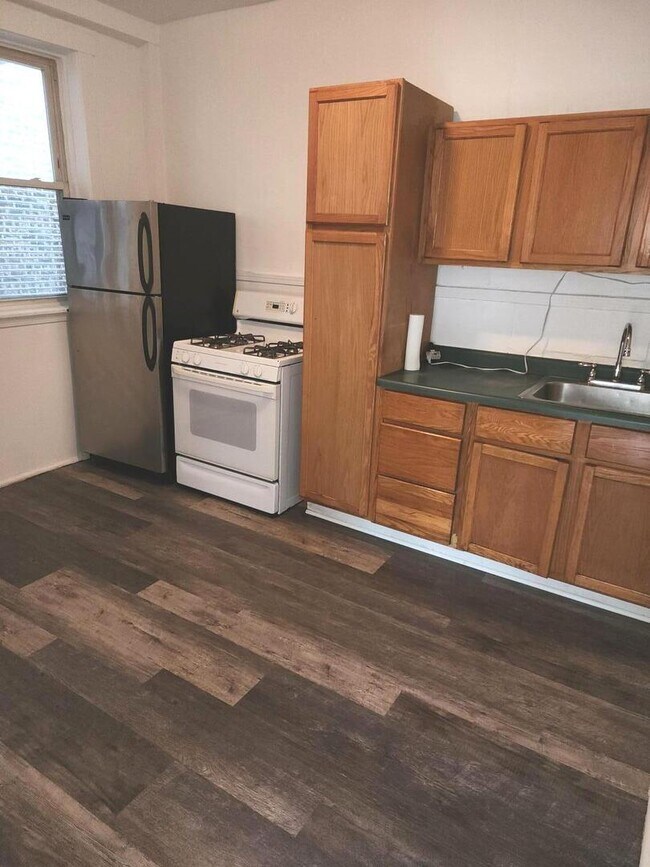 3301 W Potomac Ave in Chicago, IL - Building Photo - Building Photo