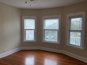 84 Vernal St in Everett, MA - Foto de edificio - Building Photo