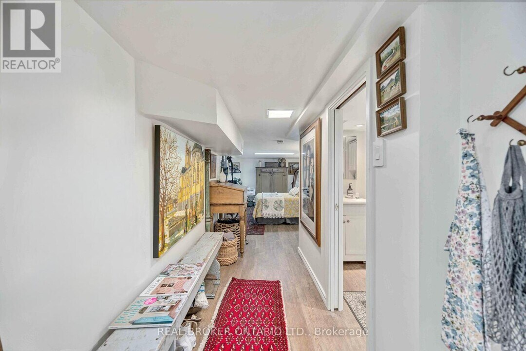 43 Stanhope Ave in Toronto, ON - Building Photo