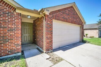 210 Glencarry Trail in Rosharon, TX - Building Photo - Building Photo