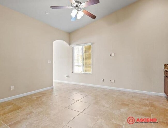 13508 Sunlight Star St in Bakersfield, CA - Building Photo - Building Photo