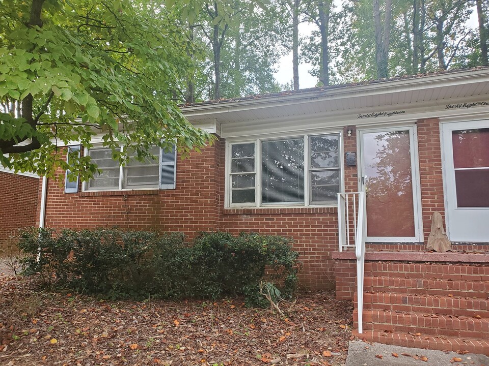 3818 Winfield Dr in Charlotte, NC - Building Photo