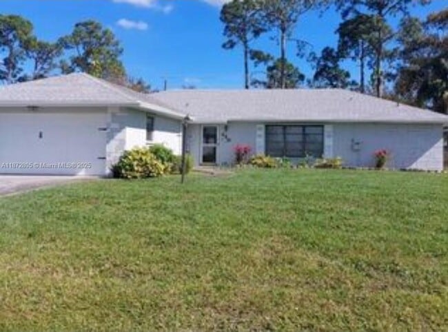 property at 220 SE Crosspoint Dr