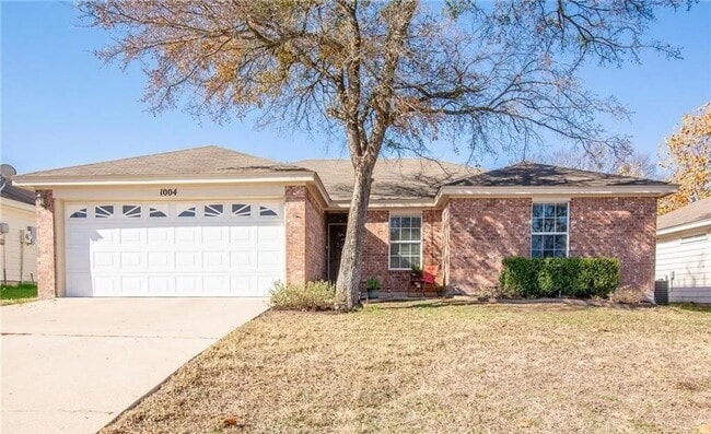 property at 1004 Muelhause St