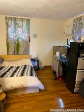 213R Holland St. in Somerville, MA - Foto de edificio - Building Photo