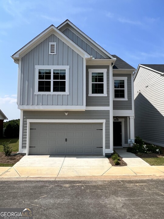 124 Millers Ln in Calhoun, GA - Foto de edificio