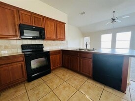 512 Mustang Trail in Celina, TX - Building Photo