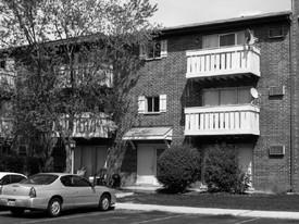 1101 Dickens Way Apartments